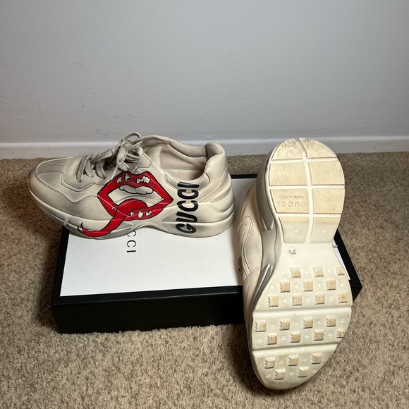 LIKE NEW: Gucci Women’s Rhyton Sneaker with Mouth Print Size 7 - Picture 5 of 7